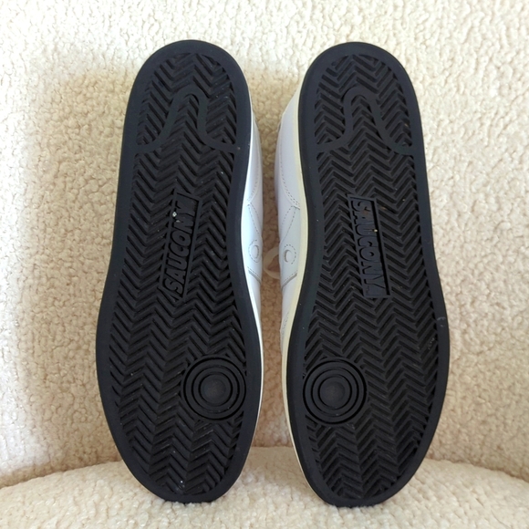 Saucony Jazz Court PU Leather Men's Tennis Shoes - Picture 9 of 11